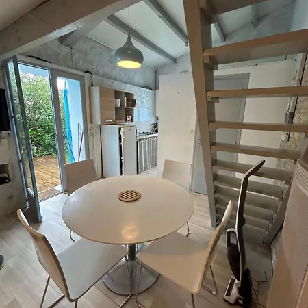 Detente A Oleron Tatil Evi